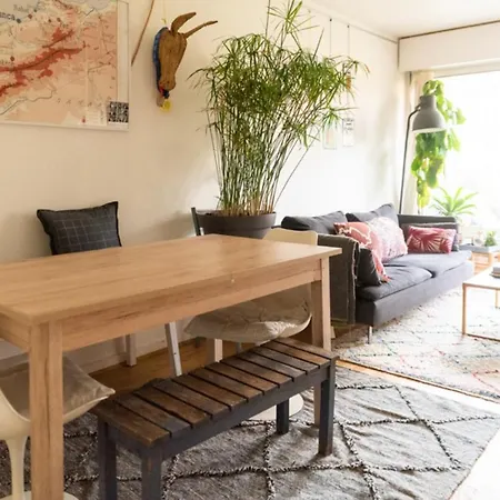 On The Edge Of Canal Saint Martin With Balcony Apartment *